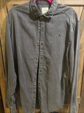 Scalpers Men's Long-Sleeve Button-Up Shirt in Charcoal Gray